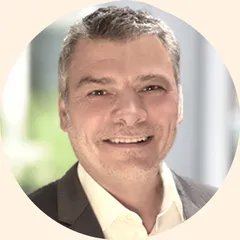 Porträt Dr. Sven Sadtler
